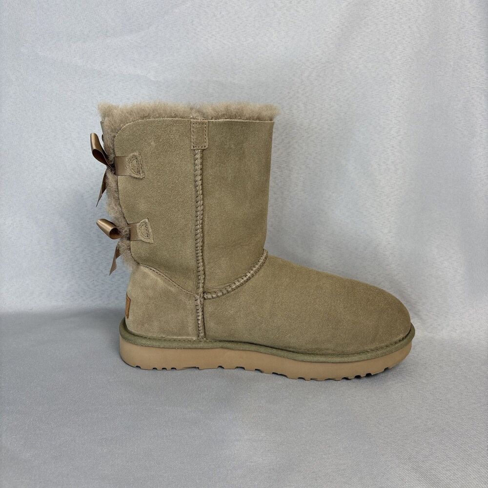 Womens UGG Boots Sz 9 Bailey Bow  Short ALP Antelope Green Suede Boho Festival - Picture 9 of 16